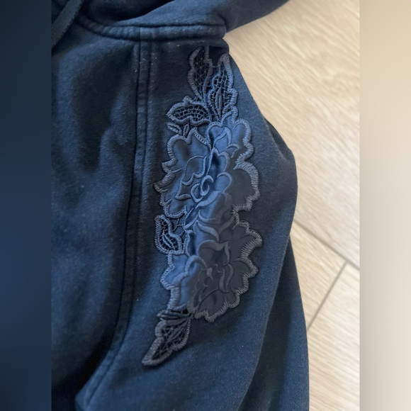 Lululemon To You Hoodie Floral Embroidered Full Zip black Cotton Terry size 6 - Picture 5 of 14